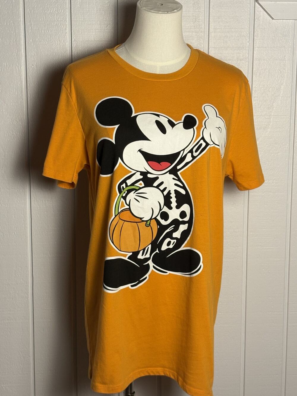 Disney Mickey Mouse Skeleton Halloween Tee M Orange Pumpkin Spooky Unisex